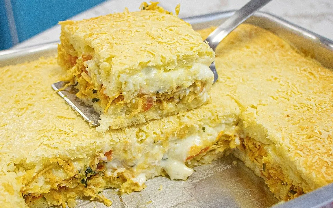 A MELHOR TORTA DE FRANGO CREMOSA DO MUNDO