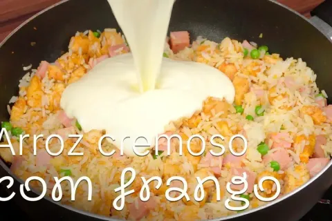 Arroz cremoso com frango em que voce reaproveita as sobras d
