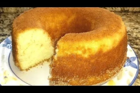 Bolo de arroz cru pratico feito sem farinha de trigo que fic