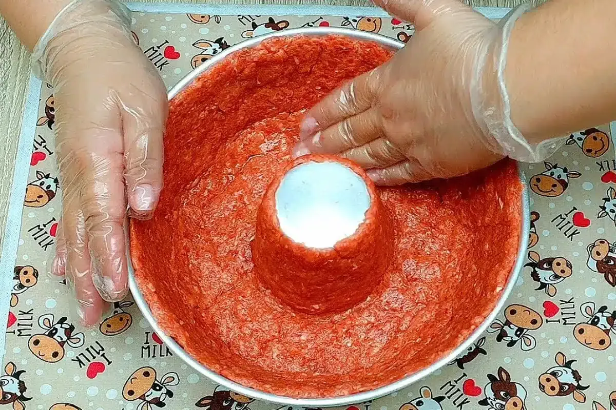Bolo de carne recheado super suculento e douradinho ideal pa