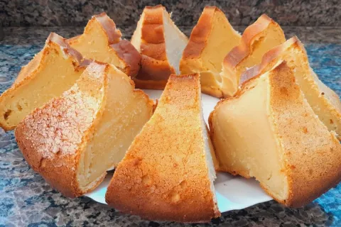 Bolo de leite simples e muito rapido de fazer no liquidifica