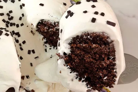 Bolo especial de choconinho uma tentacao com uma cobertura d
