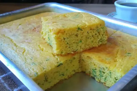 Bolo salgado de liquidificador feito sem farinha de trigo su