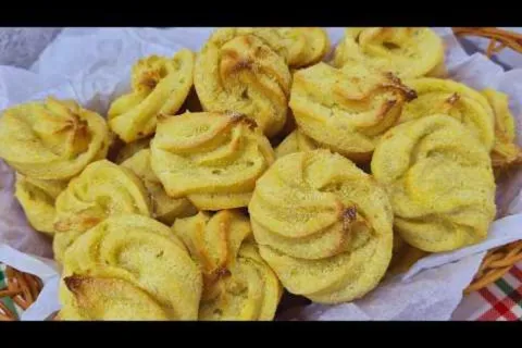 Broa de fuba bem aerada e muito macia com aquela receita tra