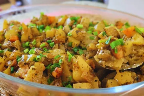 Chuchu refogado de um jeito simples mas muito saboroso para 