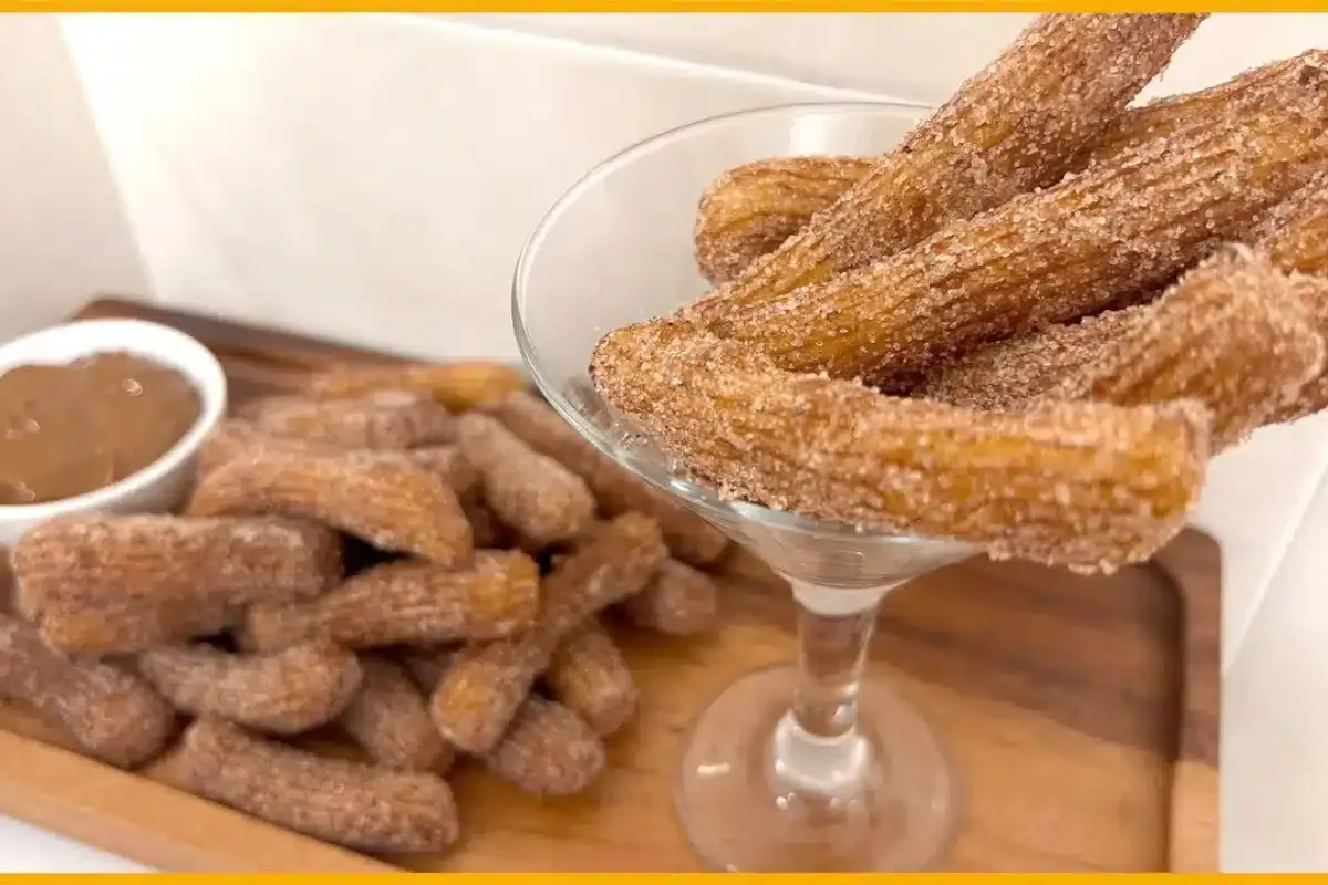 Churros caseiro com uma massa perfeita que fica sequinho por