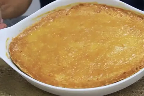 Empadao que desmancha na boca com uma massa podre levinha e 