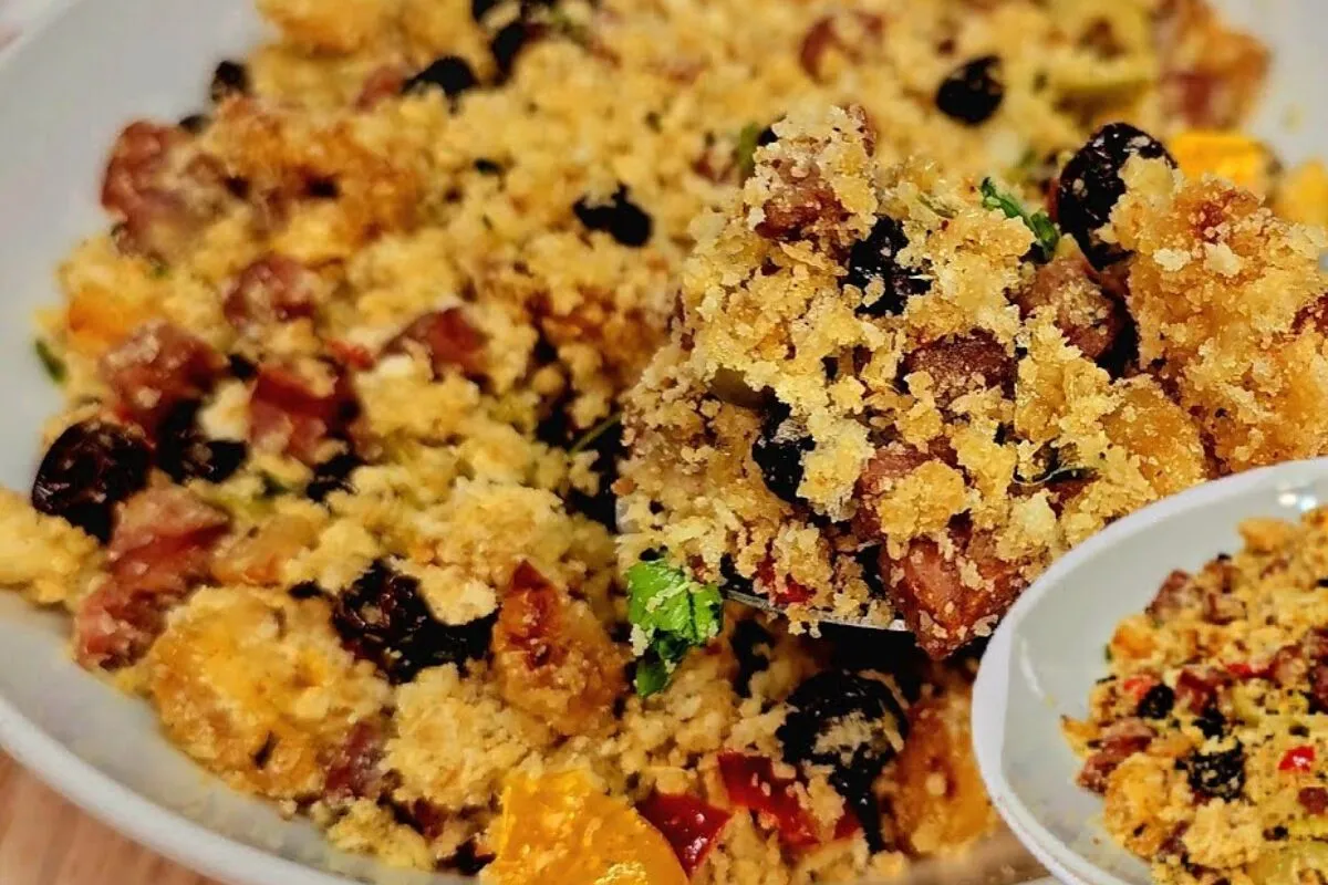 Farofa de abacaxi o acompanhamento perfeito e molhadinho com