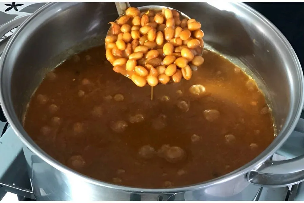 Feijao de restaurante cozinha rapidamente e fica bem grosso