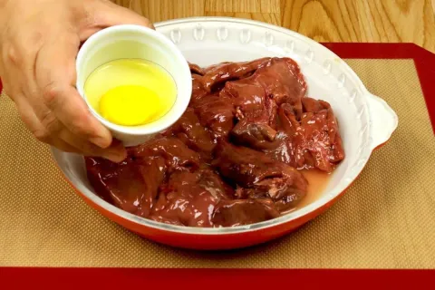 Figado de frango preparado de um jeito especial para uma ref
