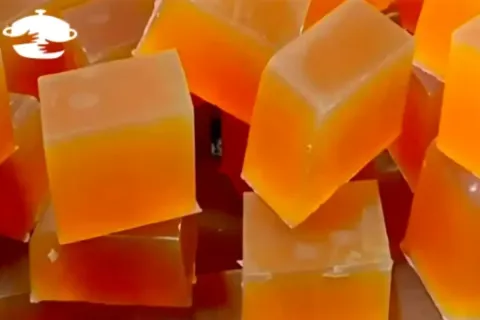 Fiz um Sabao de Alcool para Roupas e Loucas