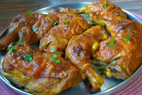 Frango assado na maionese bem douradinho macio e suculento p
