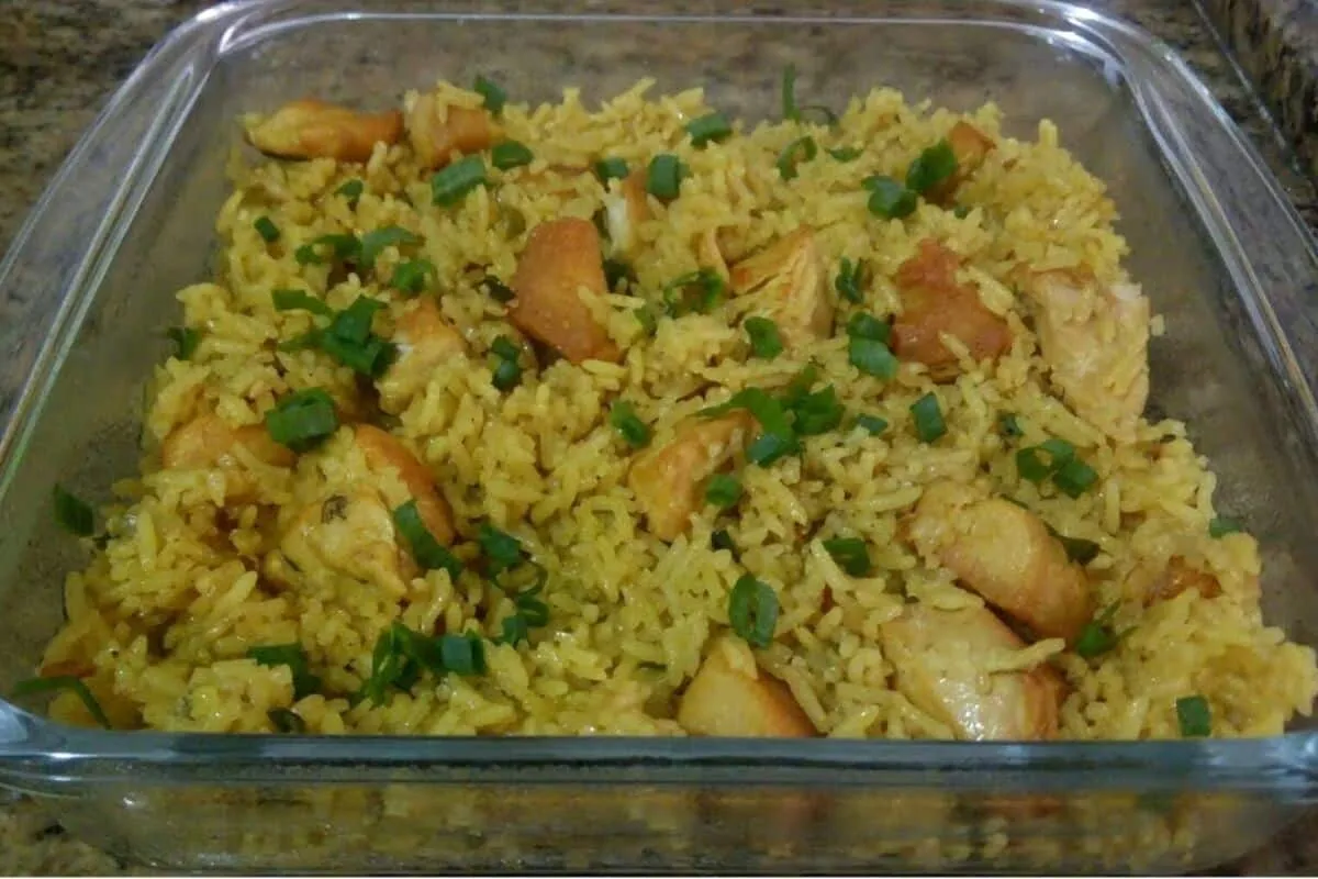 Galinhada rapida facil e deliciosa para aquela refeicao bem