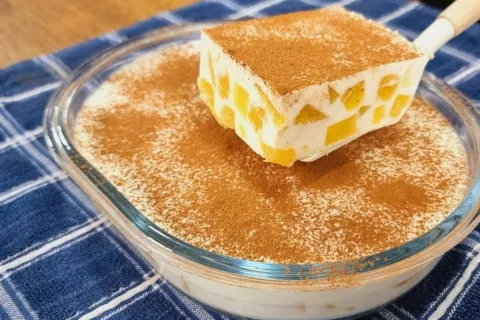 Gelado de abacaxi sem acucar e zero gordura com pouquissimas