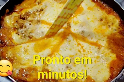 Lasanha de frigideira super cremosa e saborosa para garantir