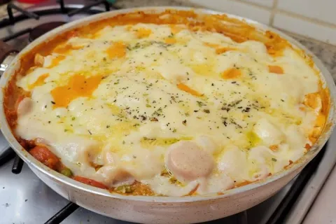 Macarrao de frigideira bem cremoso e facil de preparar para 