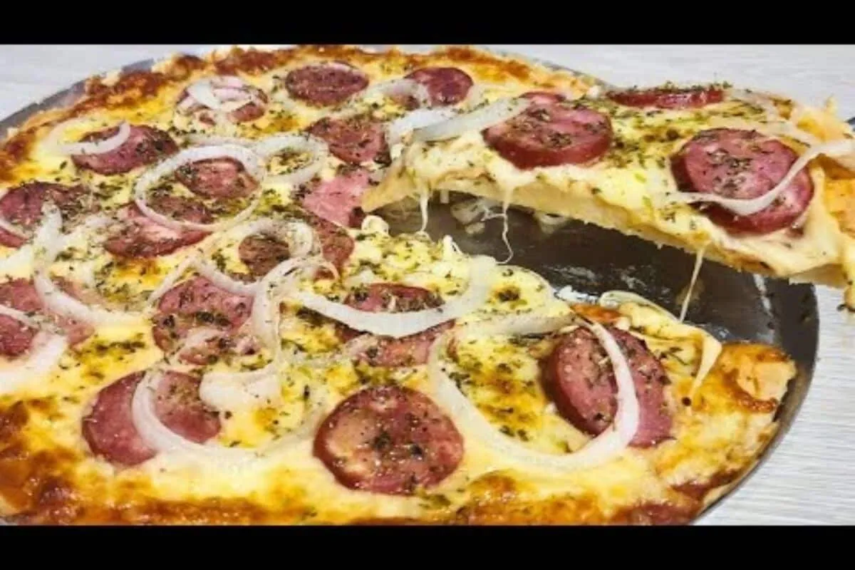 Massa caseira de pizza saborosa facil e rapida de preparar p