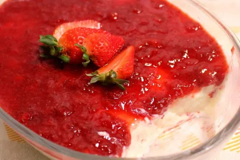 Mousse de leite em po incrivelmente cremoso uma sobremesa ra