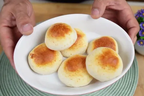 Pao de queijo sem ovo muito pratico e com aquela casquinha c