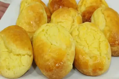 Paozinho de batata feito totalmente sem farinha de trigo par
