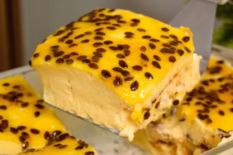 Pave cremoso de maracuja feito no liquidificador sem usar ge