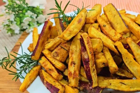Petisco de batata doce leve e delicioso feito no forno de fo