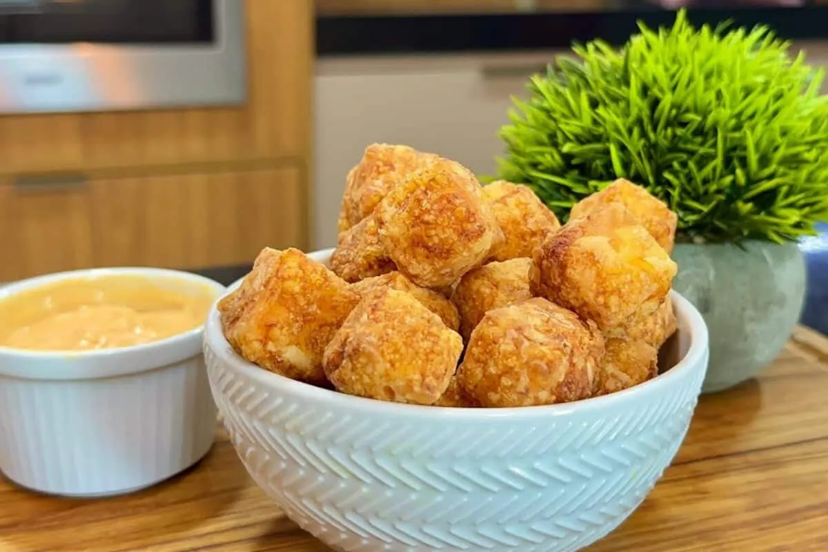 Pipoca de queijo crocante e saborosa para voce saborear enqu