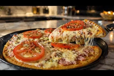 Pizza de frigideira sem trigo leve e saudavel para um lanche