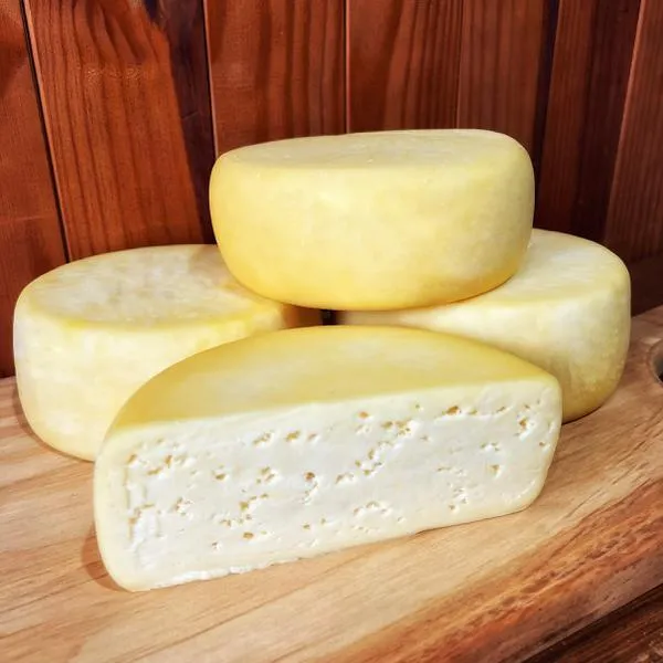 Queijo colonial caseiro