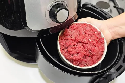 Receita de carne moida feita na airfryer que fica pronta em 