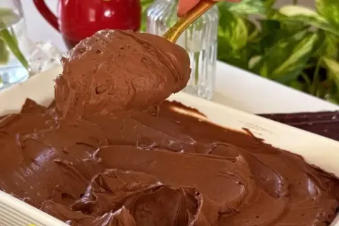 Recheio de chocolate profissional feito com apenas tres ingr