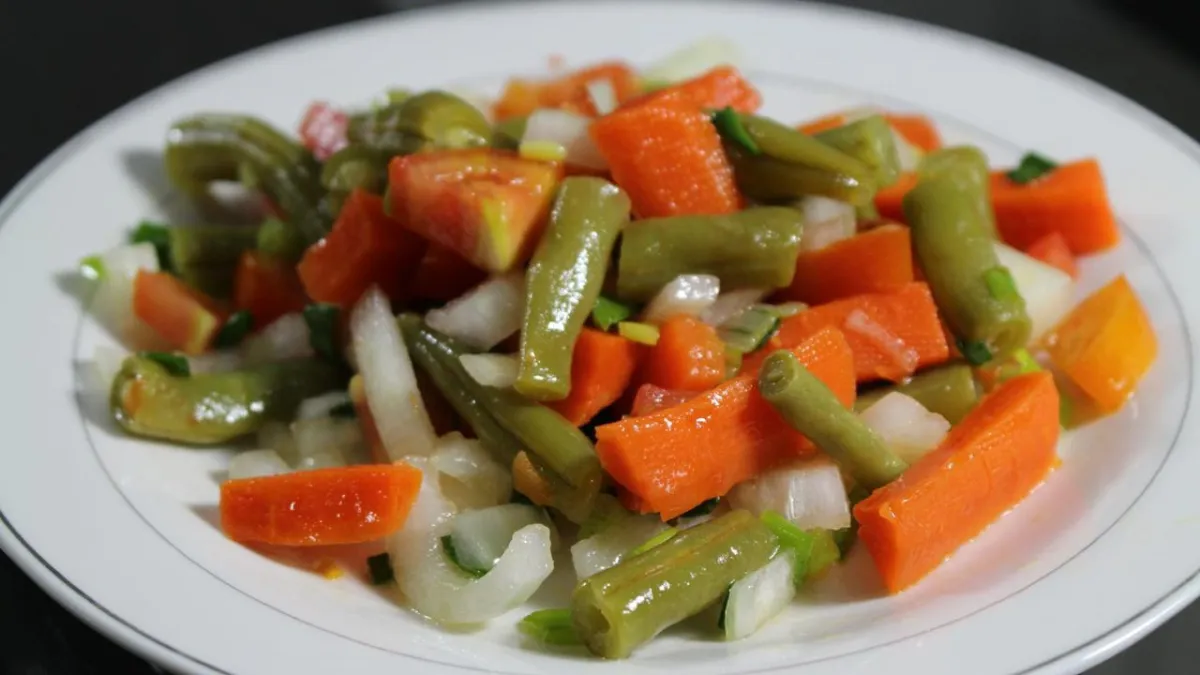 Salada de vagem com cenoura cozida no vapor deliciosa saudav