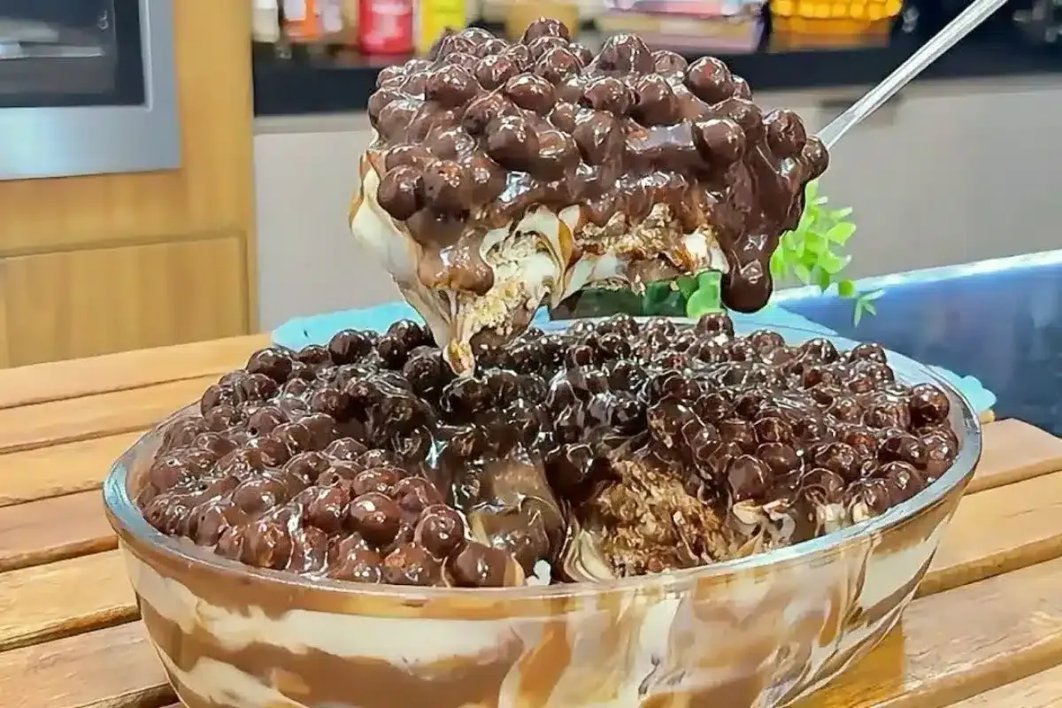 Sobremesa cremosa um doce maravilhoso e bem geladinho que va