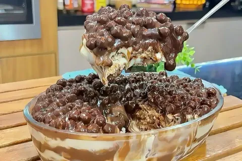 Sobremesa cremosa um doce maravilhoso e bem geladinho que va