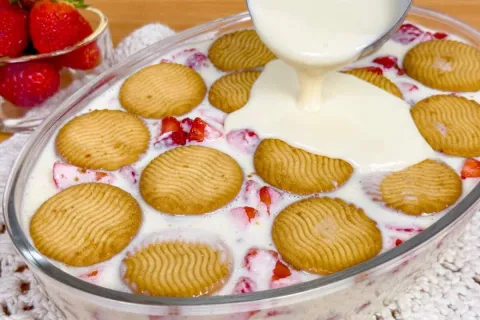 Sobremesa facil deliciosa e economica feita no liquidificado