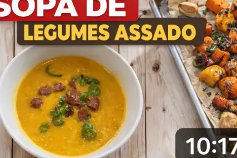 Sopa de legumes assados no forno com ervas aromaticas e bati