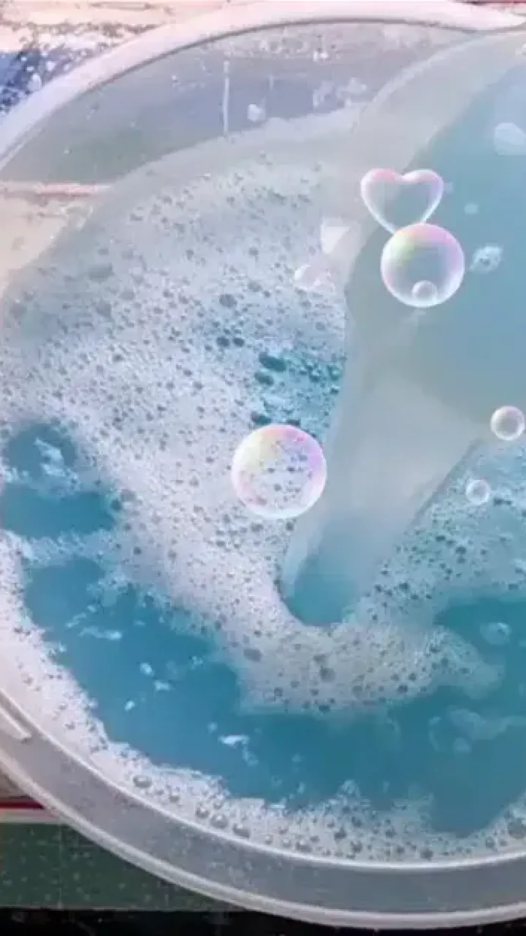 Aprenda a fazer agua sanitaria caseira e economizar