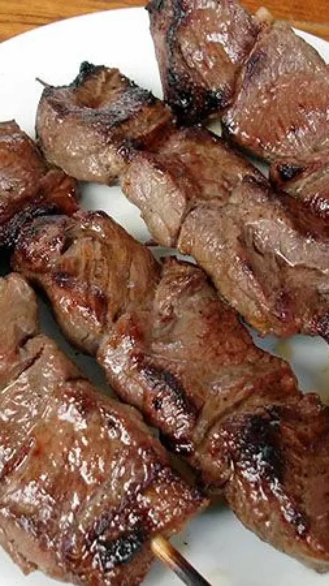 Espetinho de carne delicioso que desmancha na boca perfeito para o seu churrasco em familia