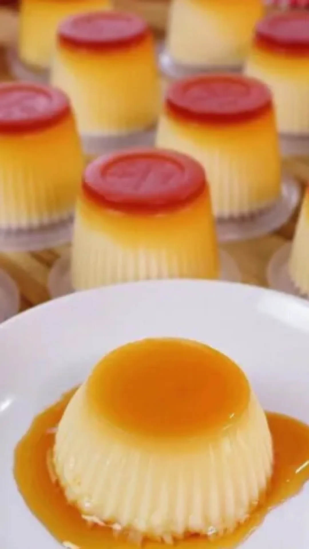 Mini pudim no copinho descartavel de cafe que nao precisa ir ao forno