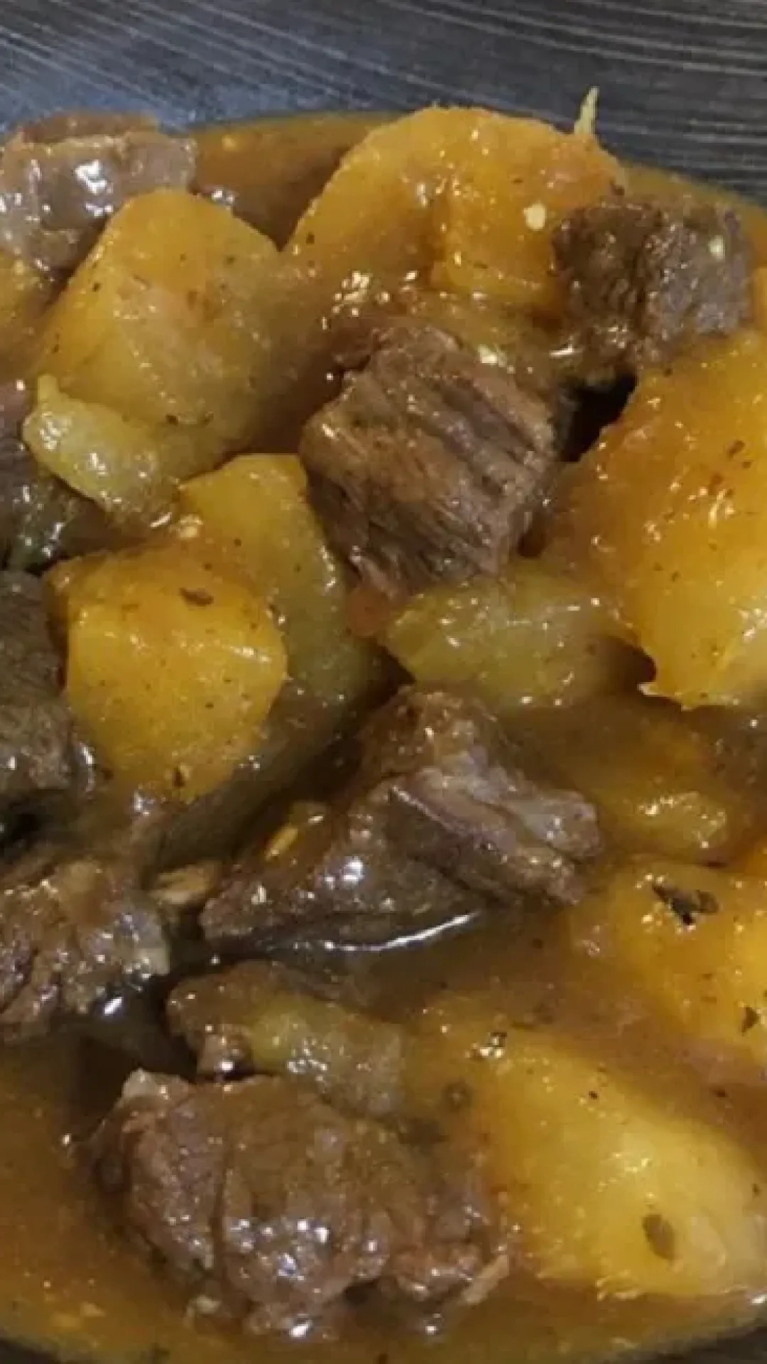 Vaca atolada deliciosa e suculenta um prato simples e facil para servir no almoco ou jantar