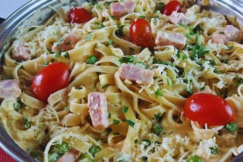 Talharim com molho especial super cremoso e saboroso para um