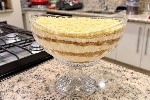 Torta belga super cremosa e aveludada aquela sobremesa dos s