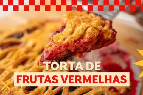 Torta de frutas vermelhas super rapida e deliciosa com uma m