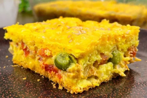 Torta salgada sem gluten e sem leite feita no liquidificador